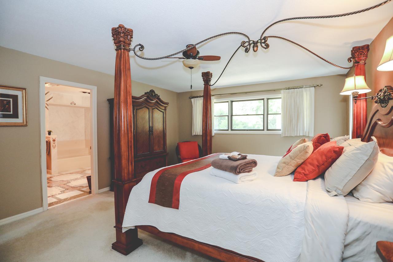 The Lodge At Beaver Lake Bed And Breakfast Rogers Extérieur photo